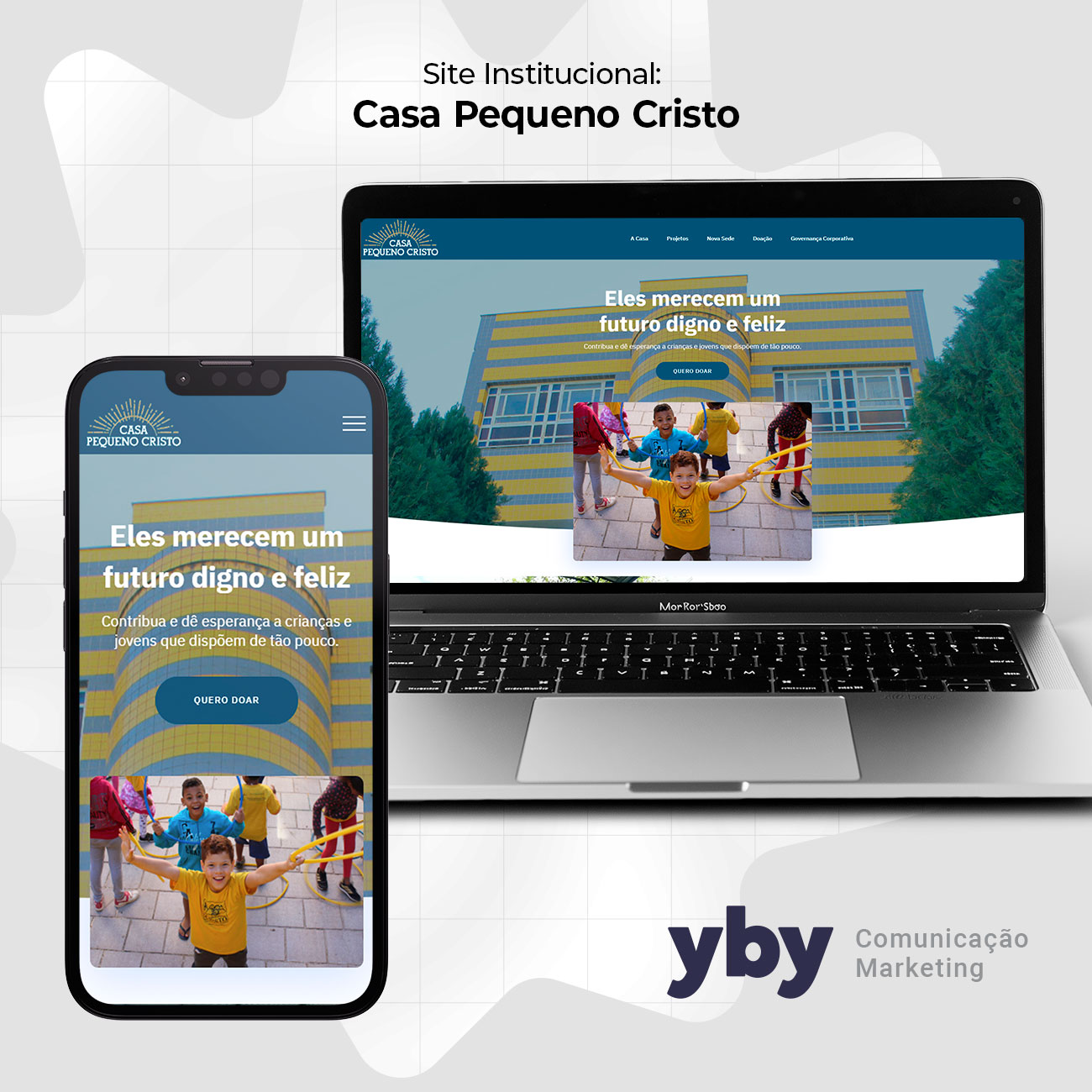 Site Pequeno Cristo em notebook e celular